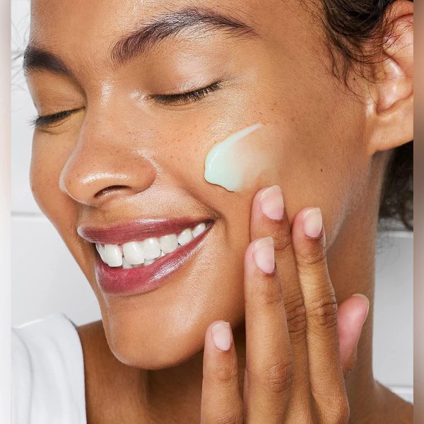 Farmacy Daily Greens Oil Free Gel Face Moisturizer - Daily Facial Moisturizing Cream with Hyaluronic Acid - New Fragrance-Free Formula, Trial Size 8ml - Image 3