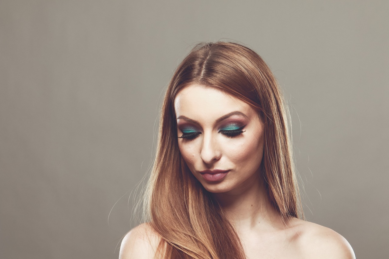 Top Makeup Trends to Try This Season